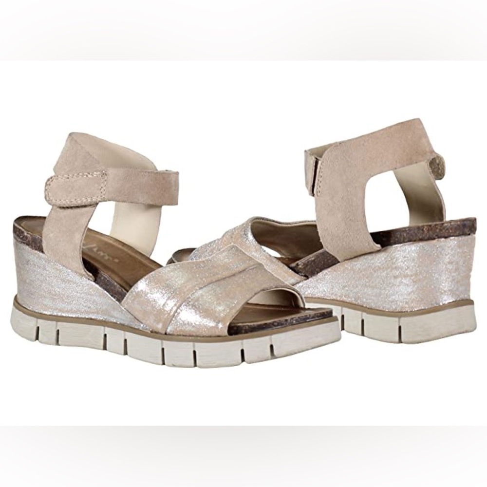 Diba True Bubble Pop (Silver/Natural) Wedge Sandals Size 10